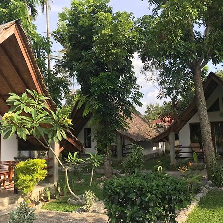 Villa Paradise Bukit Lawang Exterior photo